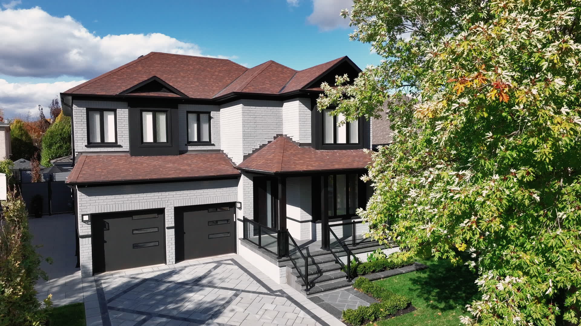 Holmes Family Rescue, Lifestyle & Renovation — Rancho Fantastico